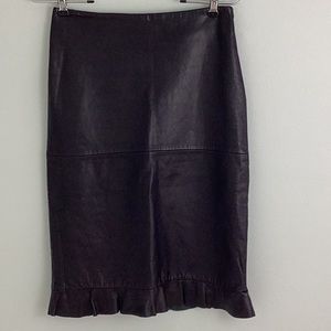 ANDREW MARC Black Leather Knee Length Skirt